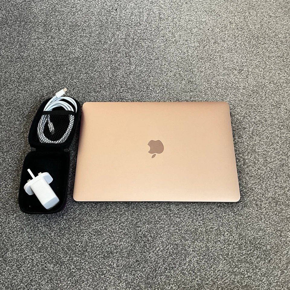 Apple MacBook Air 13" 2020 · i5 · 16GB · 1TB, photo 1 of 5