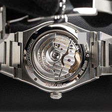 Girard-Perregaux Laureato Men's Black Watch - 81010-11-634-11A 3