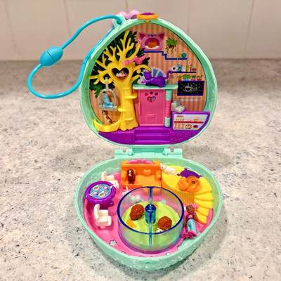 Polly Pocket Hedgehog Cafe Compact Pet Theme Playset One Doll Figure Two Pets