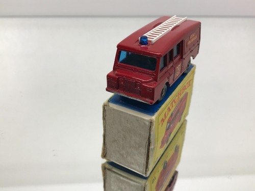 MATCHBOX LESNEY 57 LAND ROVER FIRE TRUCK - BPW -RED 3inch- GOOD IN E4 BOX - 502 - Picture 2 of 7