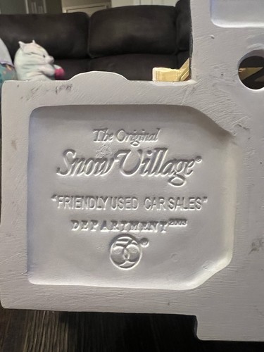 Dept. 56 2003 Snow Village Friendly Used Car Sales #56.55340 (COMPLETE) - Picture 8 of 8