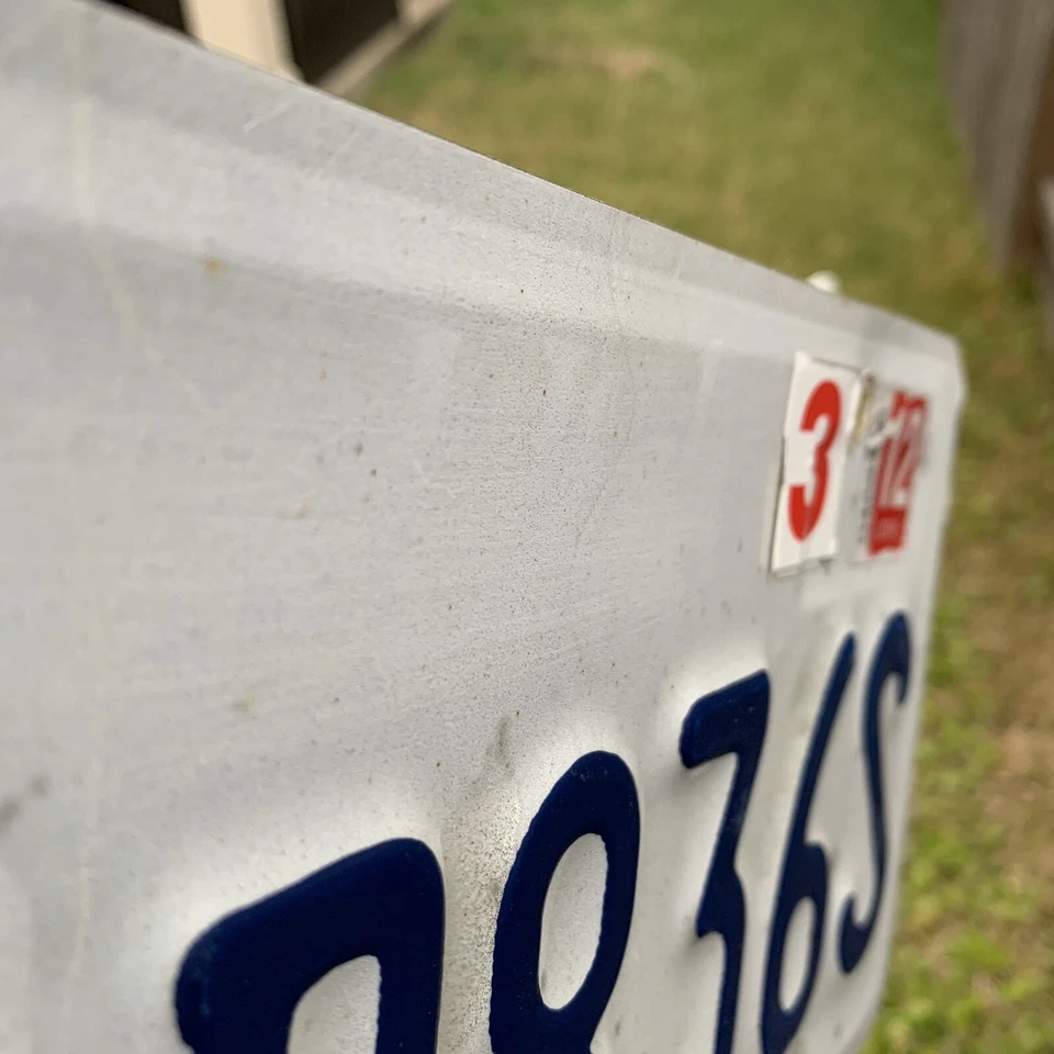 ERROR MATRÍCULA UTAH, FALTA PINTURA EN "UTAH" #B836S Foto 2 de 4