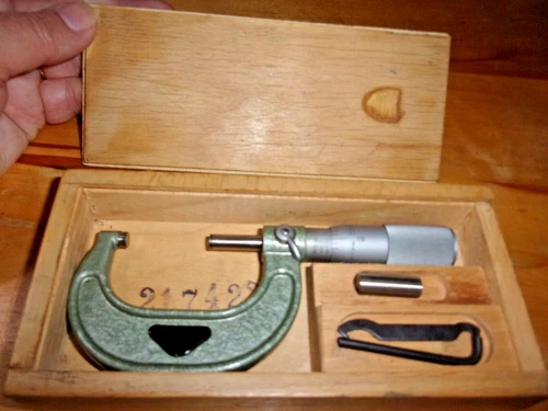 standard outside micrometer 217422 with case 1-2" .0001 *