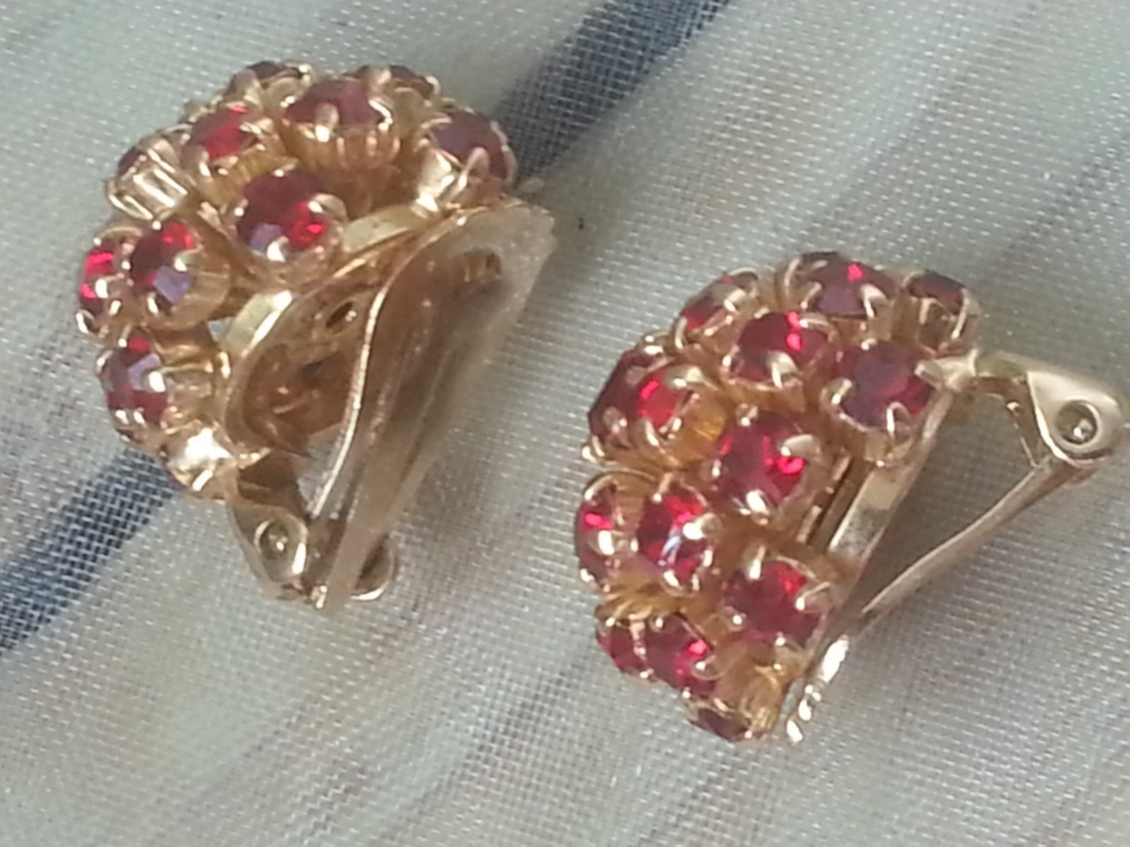 1960's Ruby Red Rhinestone Cluster Dome Style Gol… - image 6