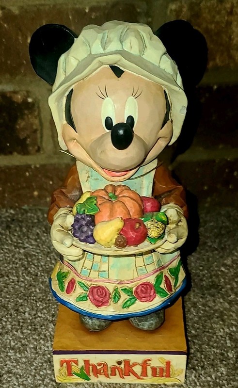 Jim Shore  Disney Hostess of Hospitality Minnie Mouse #4005632 Thankful