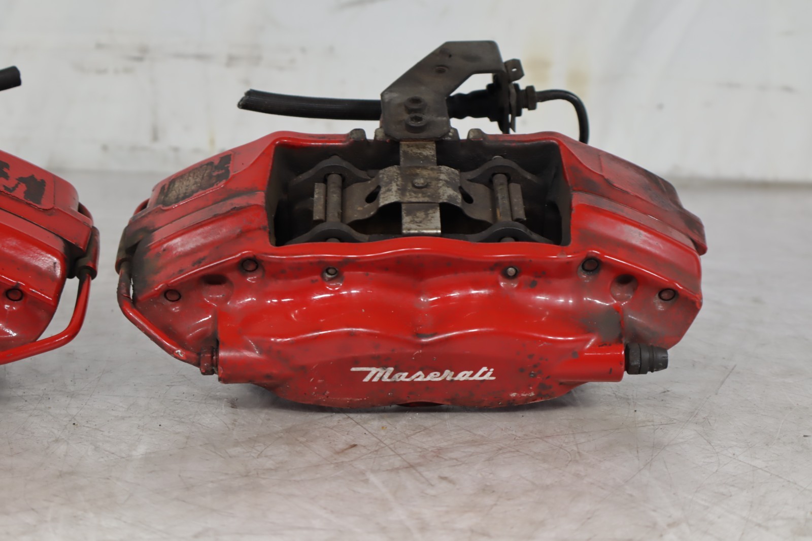 Maserati Ghibli 2014-2024 Rear Right Brembo brake caliper with pads Red