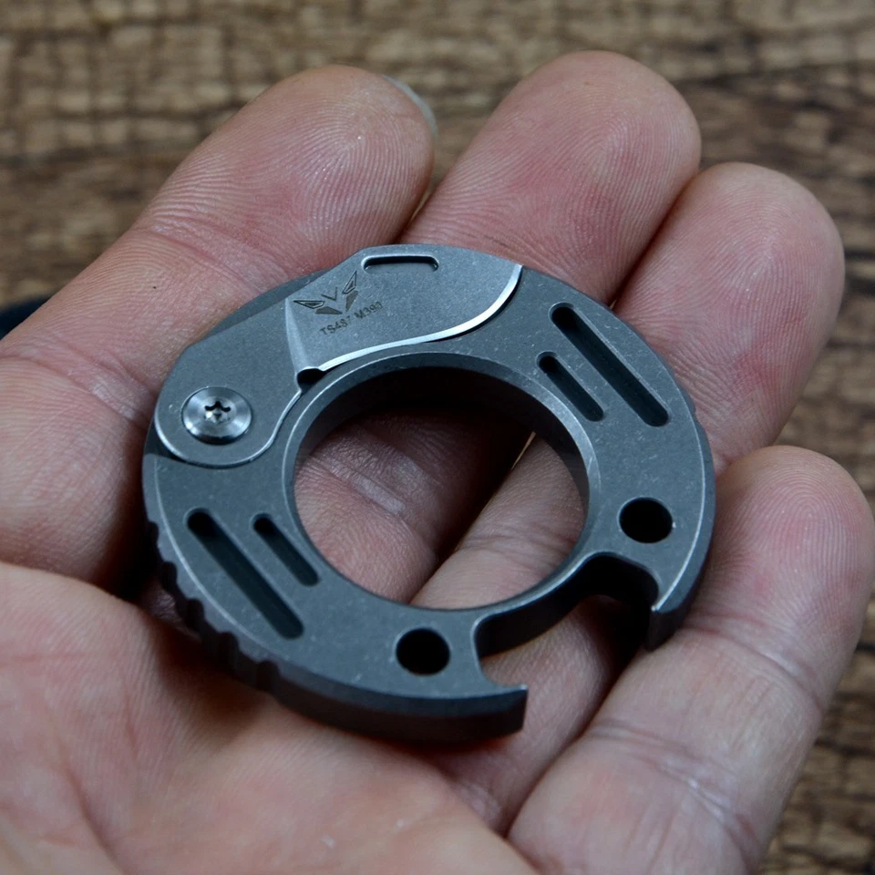 TWOSUN TS487 Mini Pocket Ring Knife M390 Blade Brass Washer Titanium Handle Gray - Image 3 of 4