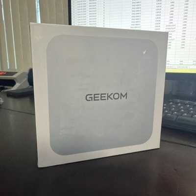 GEEKOM A6 Mini PC AMD Ryzen 7 6800H, 32GB 1TB SSD Windows 11 Pro