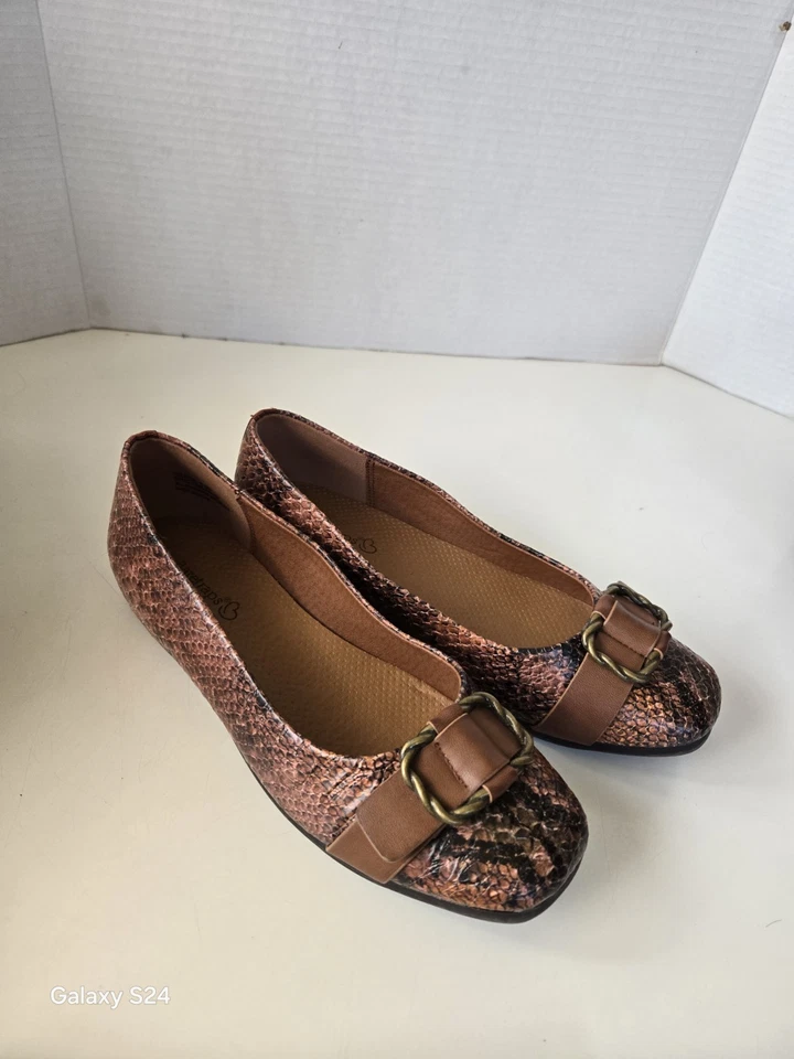 Mocasines BareTraps COLLETTE para mujer con hebilla diseño piel de serpiente - talla 6,5 M Foto 2 de 4