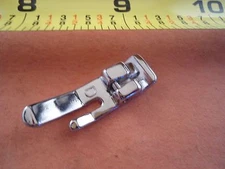 Snap On Straight Stitch Narrow Foot for SINGER Sewing Machine Slant Shank Needle