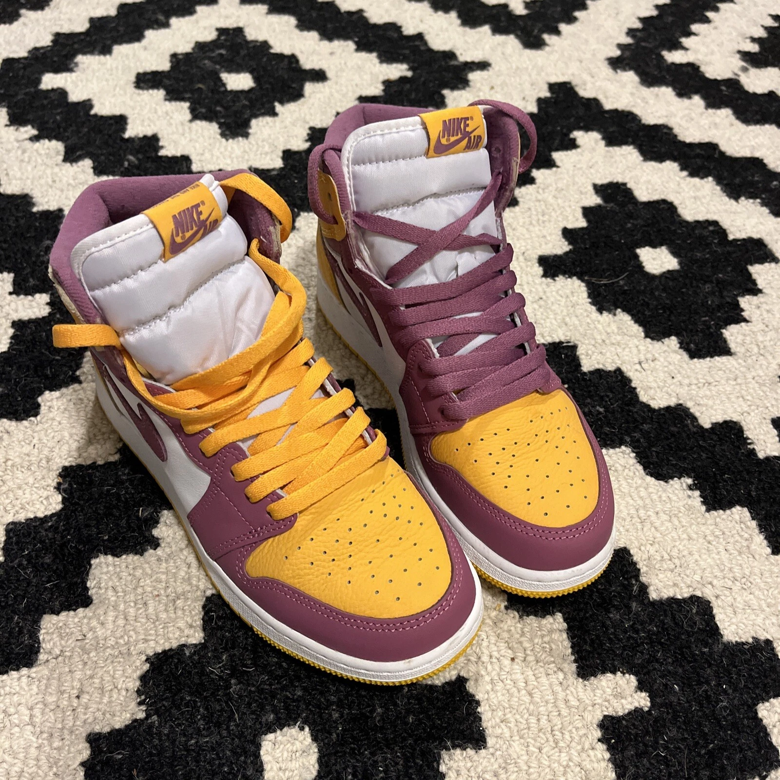 Air Jordan 1 High Retro Brotherhood taglia 7