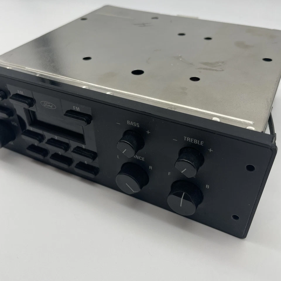 Ford Tempo Topaz 1988 a 1994 radio AM FM F23F-19B131-AA Foto 3 de 4