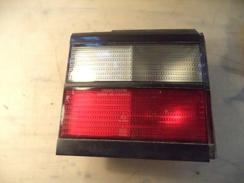 VW Passat 35i B3 Rücklicht Rückleuchte hinten links innen 333945107 8611