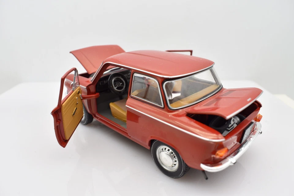 Modellino auto NSU PRINZ scala 1/24 diecast modellismo statico collezione rosso - Immagine 3 di 4