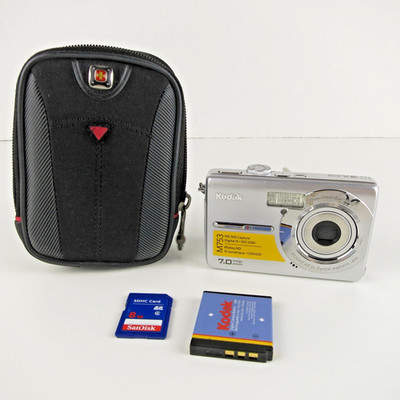 Kodak EasyShare M753 7MP Digital Point & Shoot Camera - TESTED