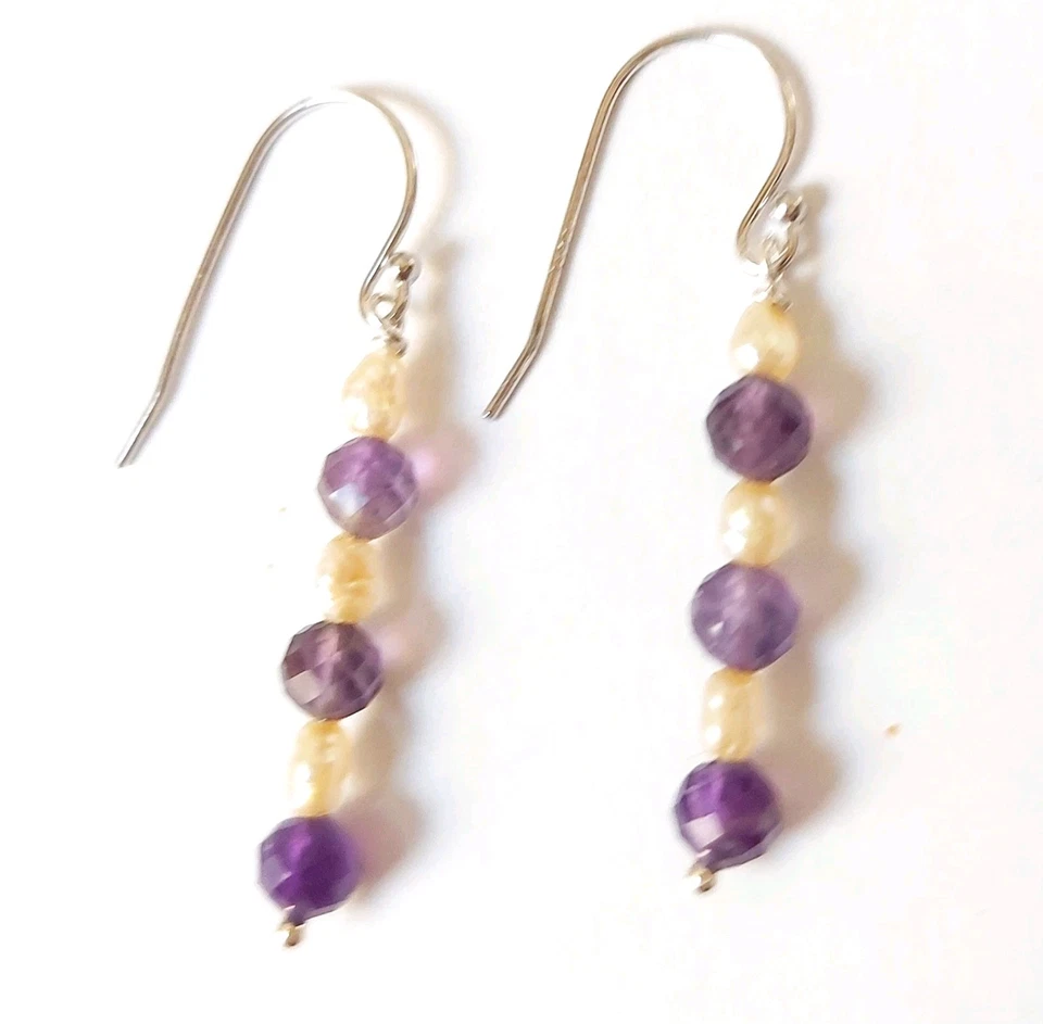 Orecchini pendenti in argento 925 con pietre ametista e perle  di acqua dolce  - Immagine 2 di 4
