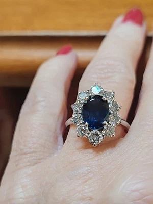 bague joaillerie en or gris 18 carats avec saphir et diamants - Photo 1/4