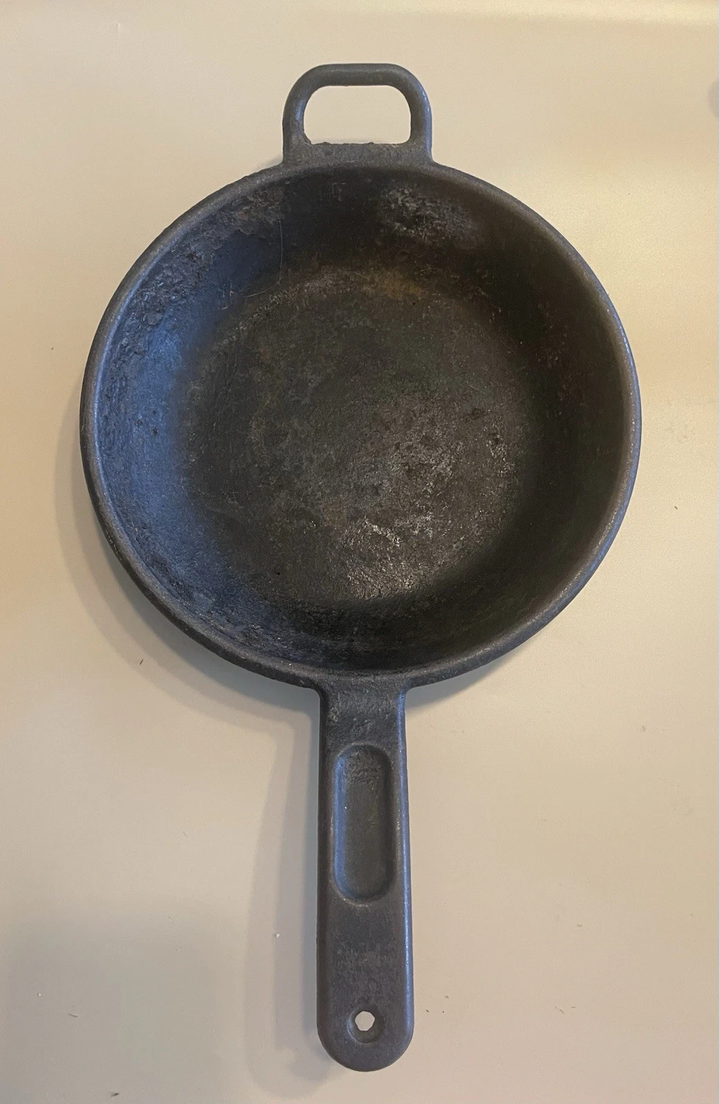 Lodge 10” Cast Iron Skillet P10S Raised Bottom Rings Patented & Made In USA