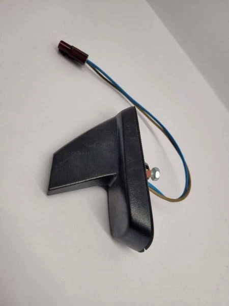 GMC YUKON XL 2011-2014 ALETA DE TIBURÓN ANTENA MONTADA EN EL TECHO Foto 4 de 4