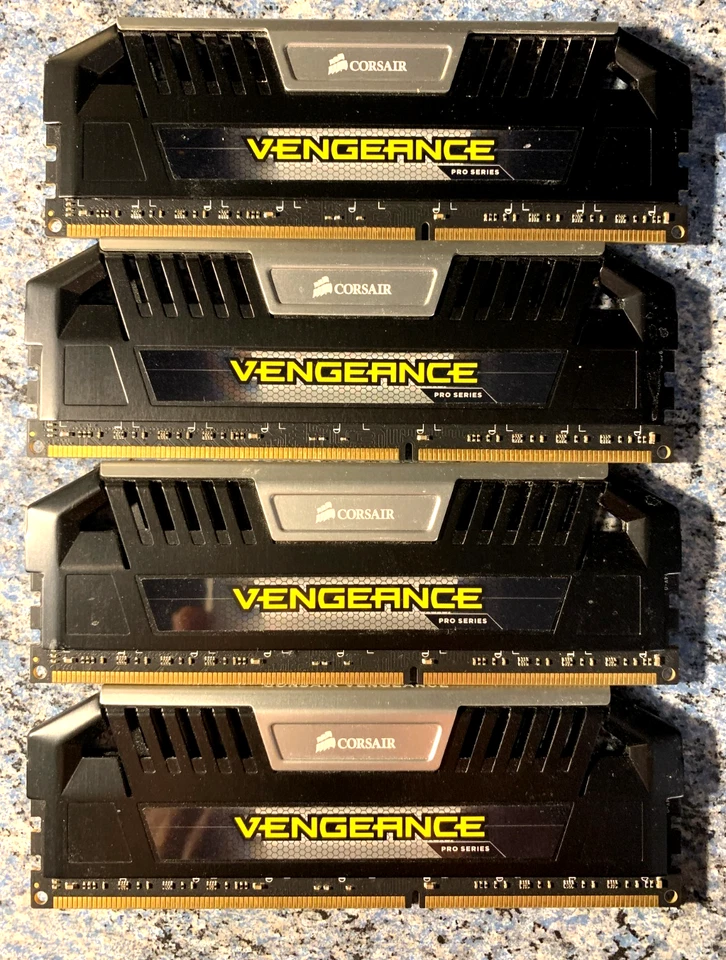 🆗 32GB DDR3-2133MHz =4x 8GB Corsair Vengeance Pro Memory PC3-17000 RAM - Image 2 of 4