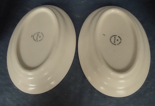 METLOX Poppytrail “Sculptured Daisy” ~ SMALL OVAL PLATTER(s) ~ 9¾" x 6¾" x 1½" - Picture 4 of 6
