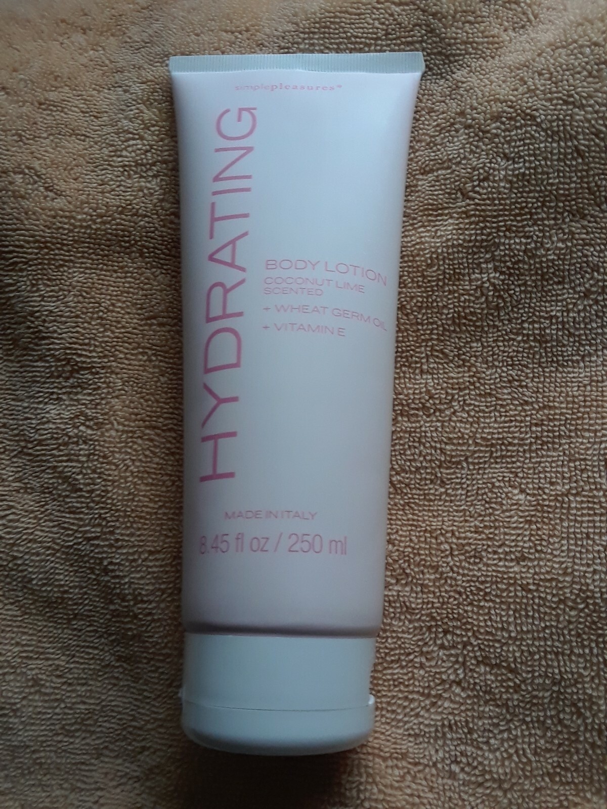 Coconut/lime  Scented 8.45 Fl. Oz./ 250 Ml