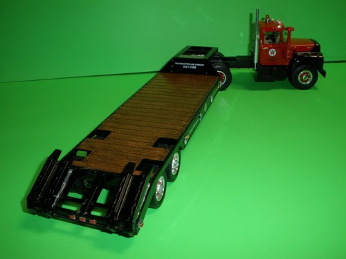 1st GEAR 19-2819 TEXACO PIPELINE #8 MACK R-MODEL Lowboy Trailer 1:34 Scale - Picture 7 of 10