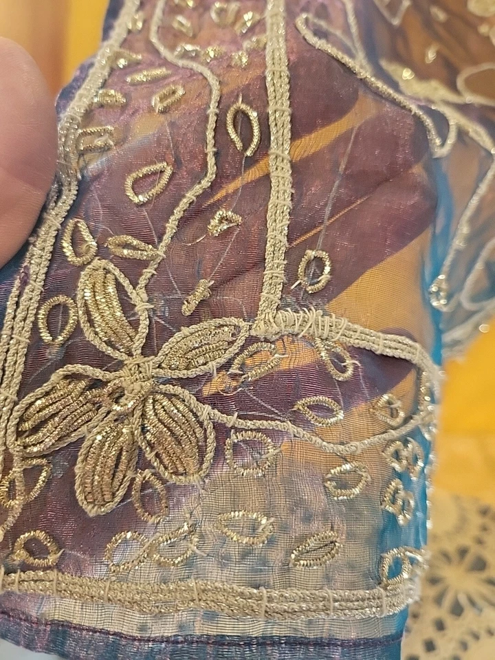 复古丝绸装饰东方波西米亚手工串珠桌旗 12 X 38 — 第 4/4 张图片