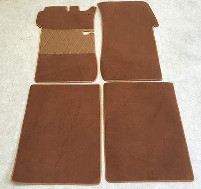 Fußmatten Autoteppich für Mercedes W115/8 Limousine Cognac Velours Kl. Absatz