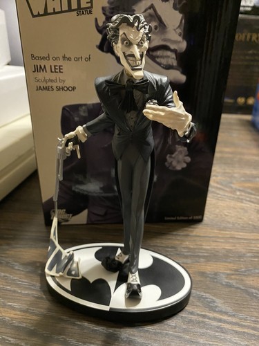 Batman Black & White Statue The Joker Jim Lee James Shoop 1st Ed 2327/5500 - Picture 7 of 11