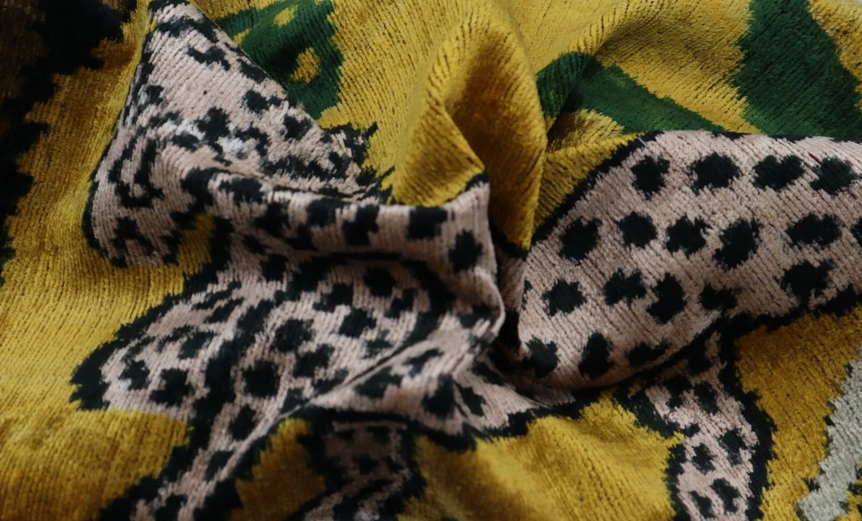 Handmade Silk Velvet Feather Insert Throw Pillow Gold 16 x 24 in (40 x 60 cm) - Image 4 of 4