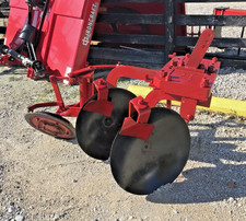 Used TAYLOR WAY 2 bottom Disc Plow 3 Pt. FREE 1000 MILE BUSINESS DELIVERY