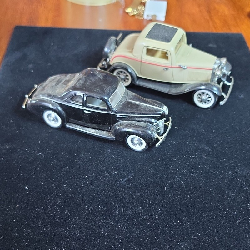 Signature Models Ford 1940 5-Window Coupe 1:34 Black Diecast Opening Doors