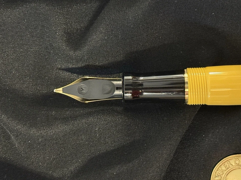 РЕДКАЯ 1995 PARKER DUOFOLD МАНДАРИН ЖЕЛТЫЙ ПЕРЬЕВАЯ РУЧКА 18K золото новый в коробке средний - Изображение 4 из 4