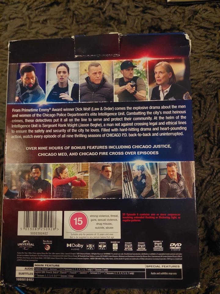 Chicago PD seasons 1 - 9 - Image 3 of 4
