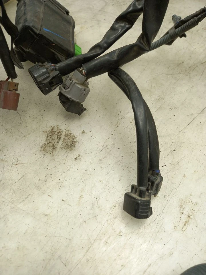 00 01 TOYOTA CAMRY LE ENGINE FUSE BOX 1MZFE 82115-33130 - Image 4 of 4