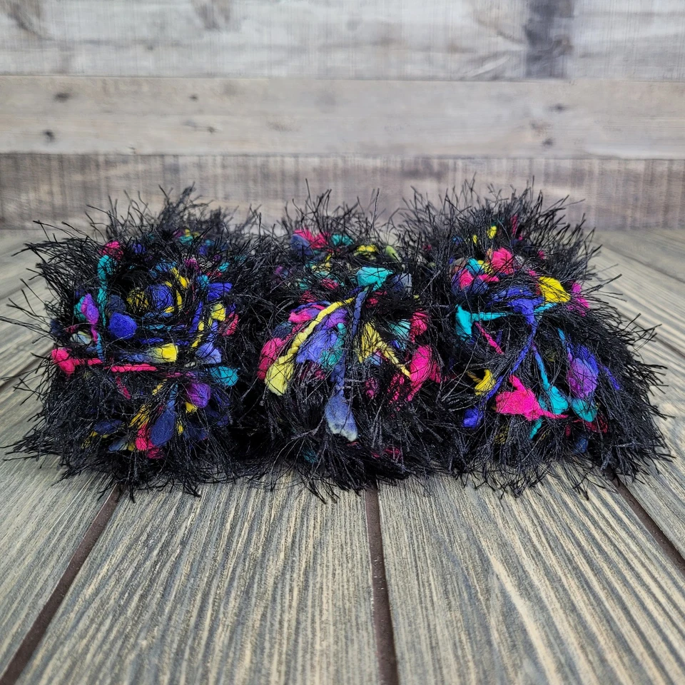 3 Skeins Lion Brand Fancy Fur Bold Black #253 1.76 oz 39yds Eyelash Same Dye Lot - Image 3 of 4
