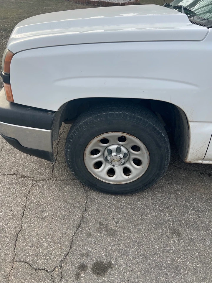 2006 Chevrolet Silverado 1500 C1500 - Изображение 2 из 4