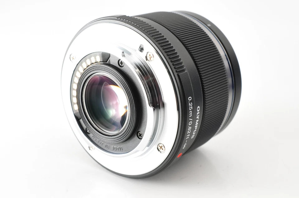 Olympus M.ZUIKO DIGITAL 25mm F/1.8 Lens for Micro Four Thirds [MINT+] #1265 - Image 4 of 4