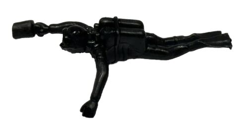 Frogman Vintage Rare Survivor Plastic Scuba Diver James Bond 007 Army Bucket Toy - Picture 2 of 3
