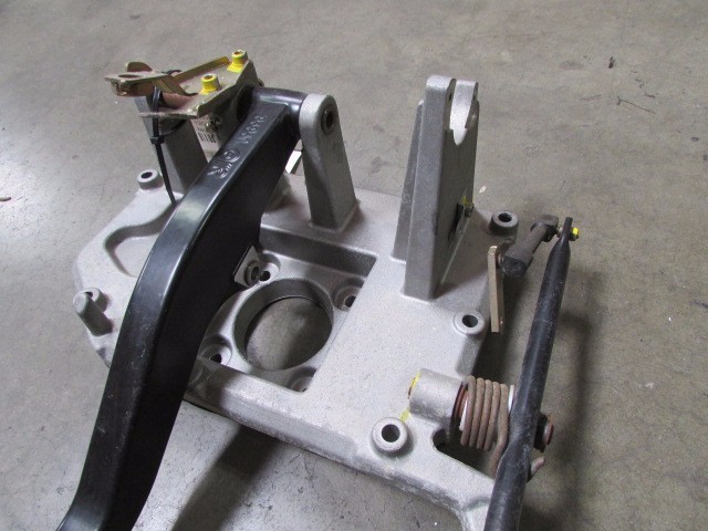 Maserati Spyder, Coupe, Brake Pedal With Gas And Support, Used, P/N 186861