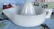 SUNKIST Juicer Reamer #68764 White Milk Glass Vintage USA