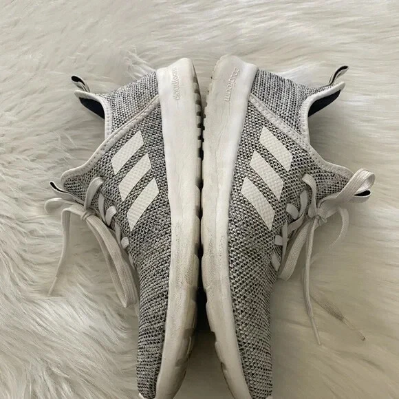 Zapatillas Adidas Gris Tejido con Cordones Blancos Talla 7.5 Foto 4 de 4