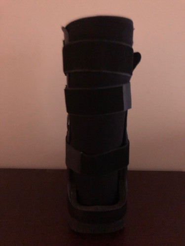 Ossur Formfit Walker Boot with Air - Medical Grade Immobilization Size M - Picture 4 of 5