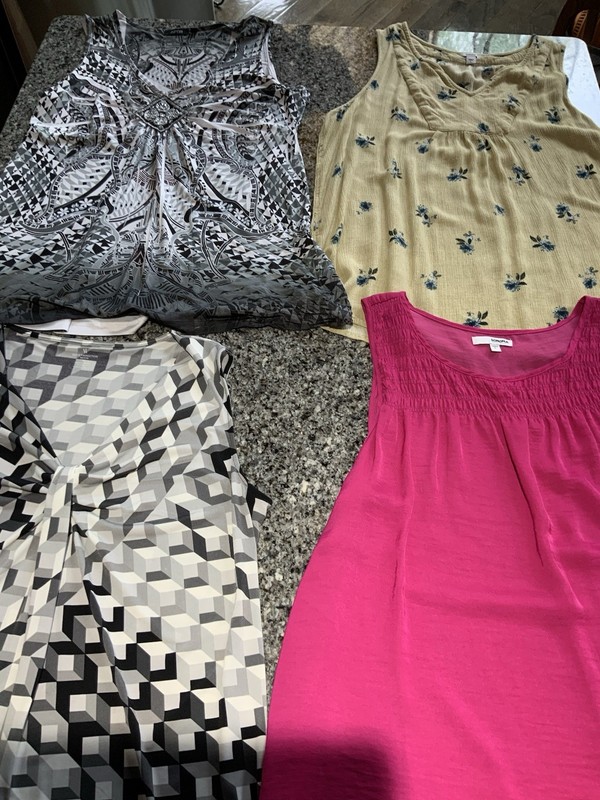 Women’s Lot Of Summer Tunic Length Blouses. Size Large. Lot Of 4. Excellent.