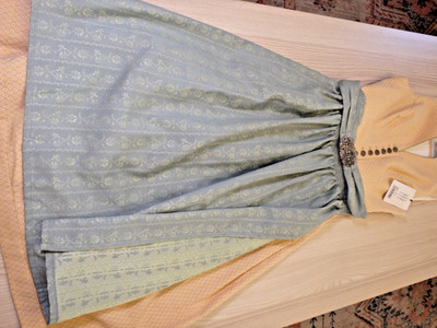C42 HEIMATGWAND Stockerpoint MAKENA Dirndl mit Schürze  GELB Gr. 34   NEU