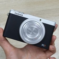 Fujifilm XQ2 Digital Camera 12.0 MP 4x Optical Zoom Built-in Wi-Fi Silver&Balck