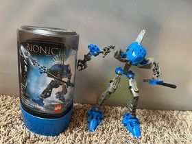 Vintage LEGO Bionicle 8590 Rahkshi Guurahk with cannister, no manual