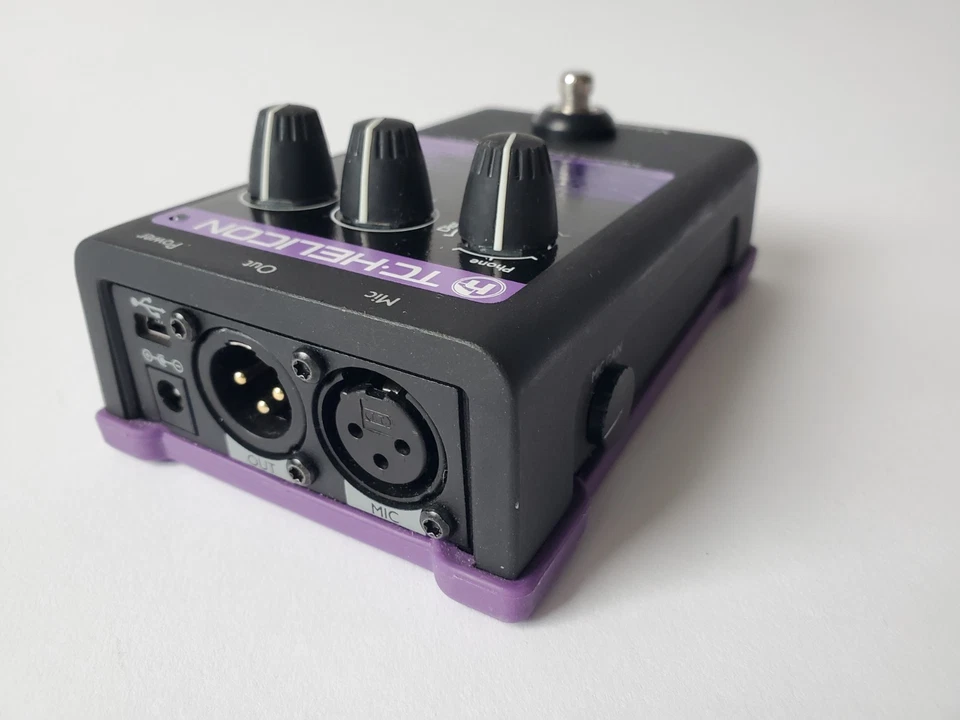 TC Helicon VoiceTone X1 - Vocal Distortion Megaphone Effects Pedal - Image 3 of 4