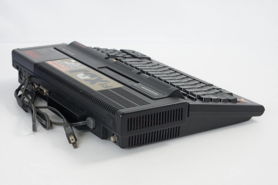 Computadora personal MSX2+ SONY HB-F1XDJ en caja -Nueva correa de goma / Mantenida - 6631 - Imagen 4 de 4